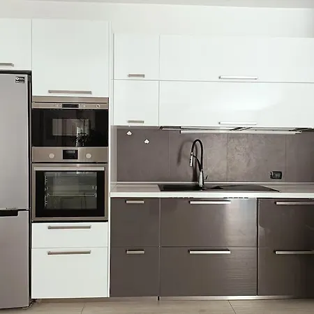 Lejlighed Fronte Mare Con Giardino *