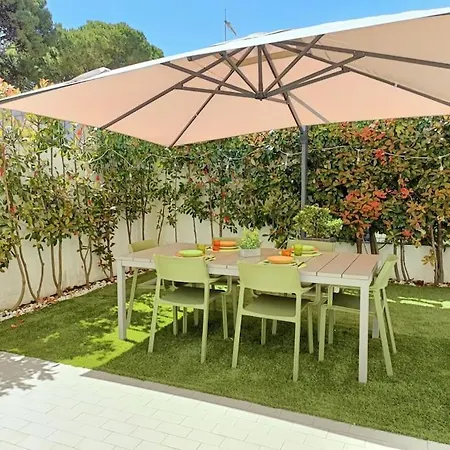 Apartment Fronte Mare Con Giardino