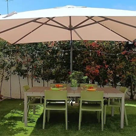 Fronte Mare Con Giardino
